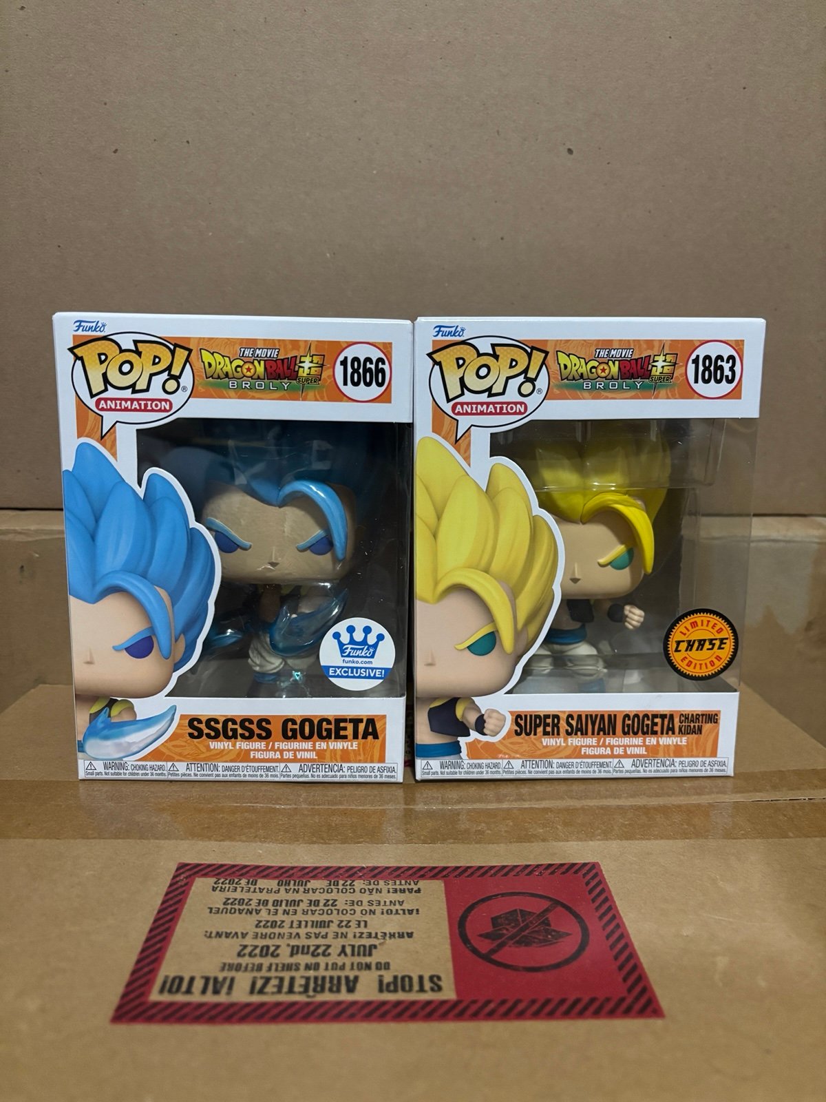 Funko Pop! Dragonball Super Chase Super Saiyan Gogeta 1863 & SSGSS Gogeta 1866