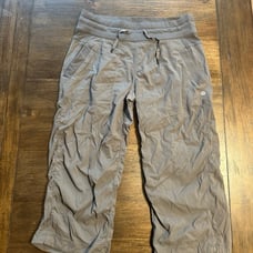 Lululemon Dance Studio Mid-Rise Crop Pants Sweatpants Women’s 6 Gray Unlined