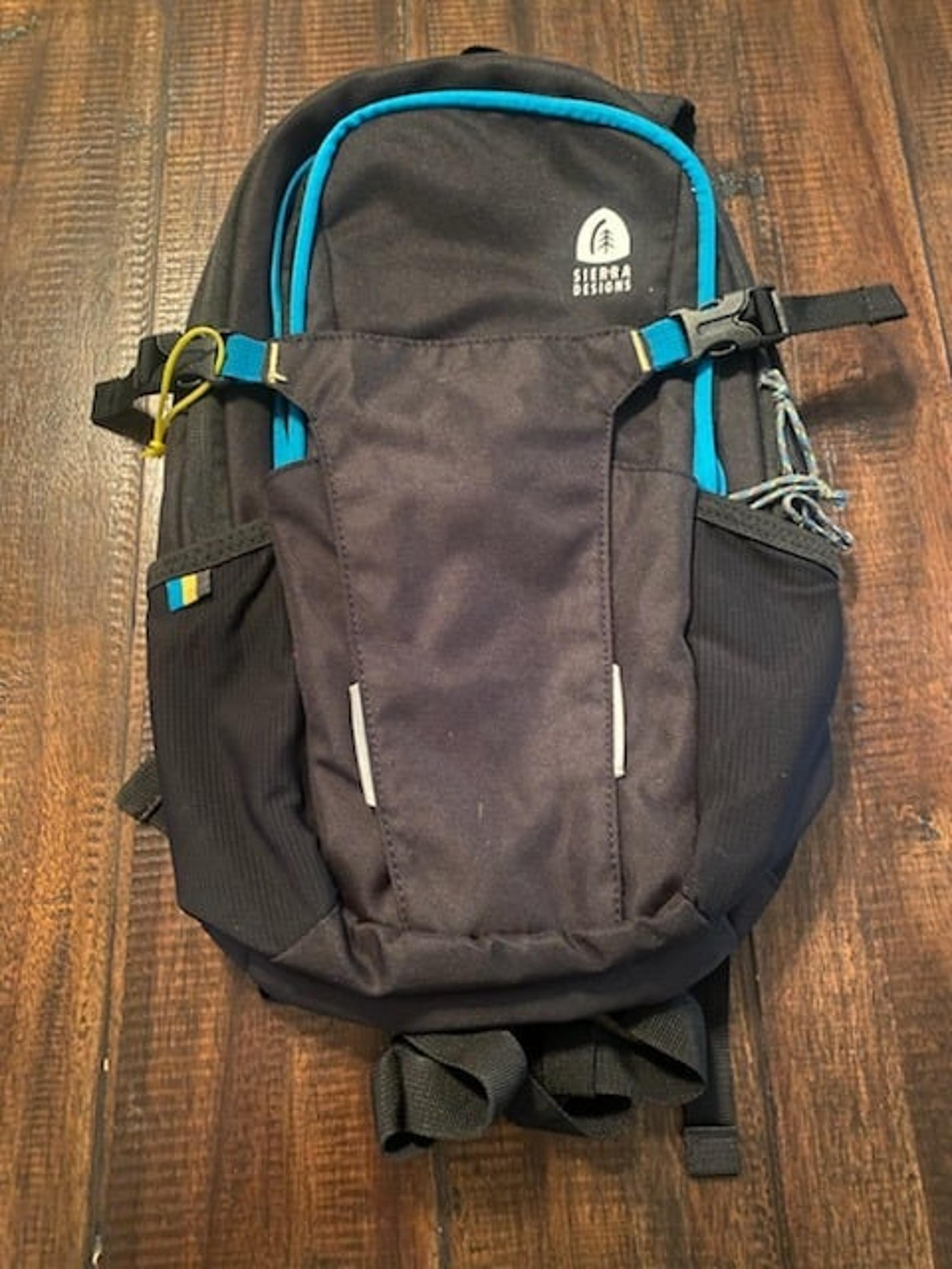 Sierra Designs Bear Peak 13 L Pack Hydration Sleeve/Hydration Pouch Not Included