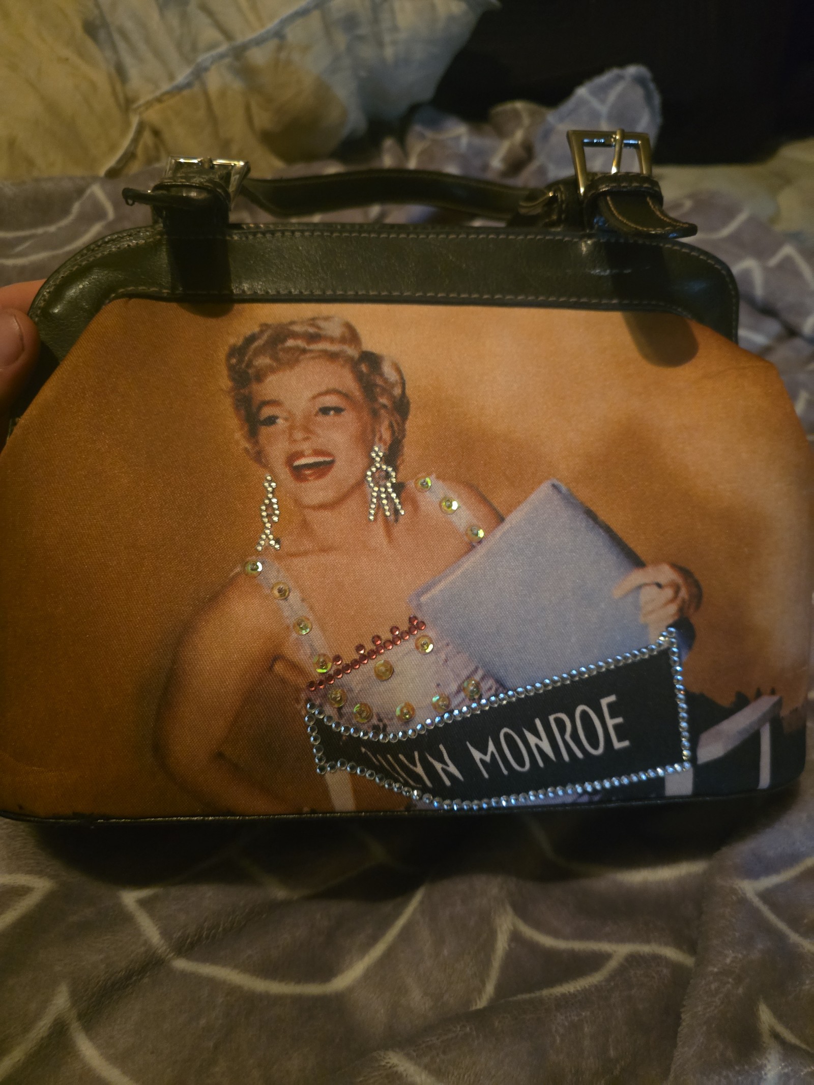 Marilyn monroe pursue