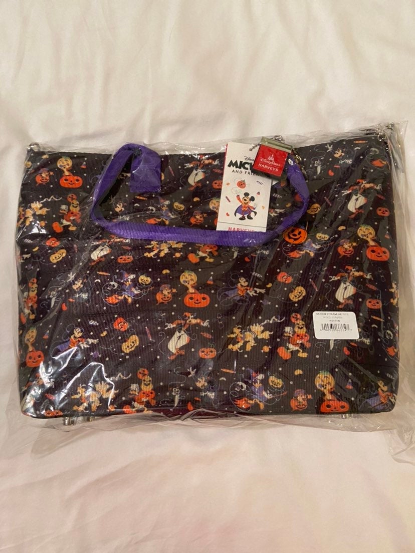 Harveys Disney Mickey and Friends Halloween MSL tote