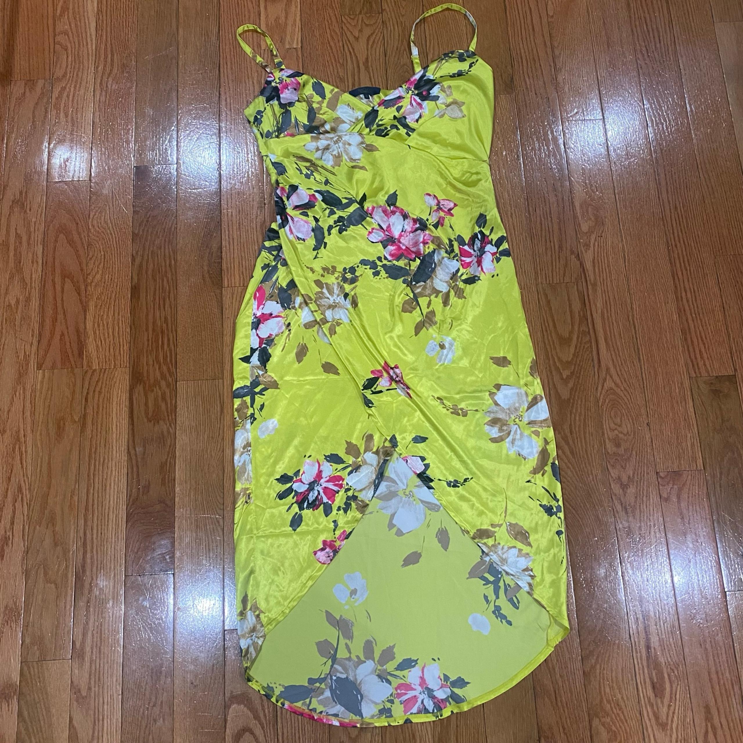 Rachel Roy Floral Yellow Gold Satin Ruched Wrap Style Maxi Dress Women’s XL