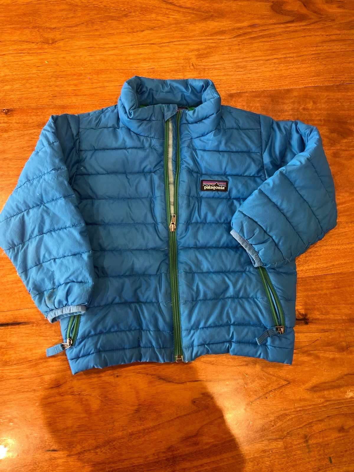 Patagonia Down Puffy coat 2T