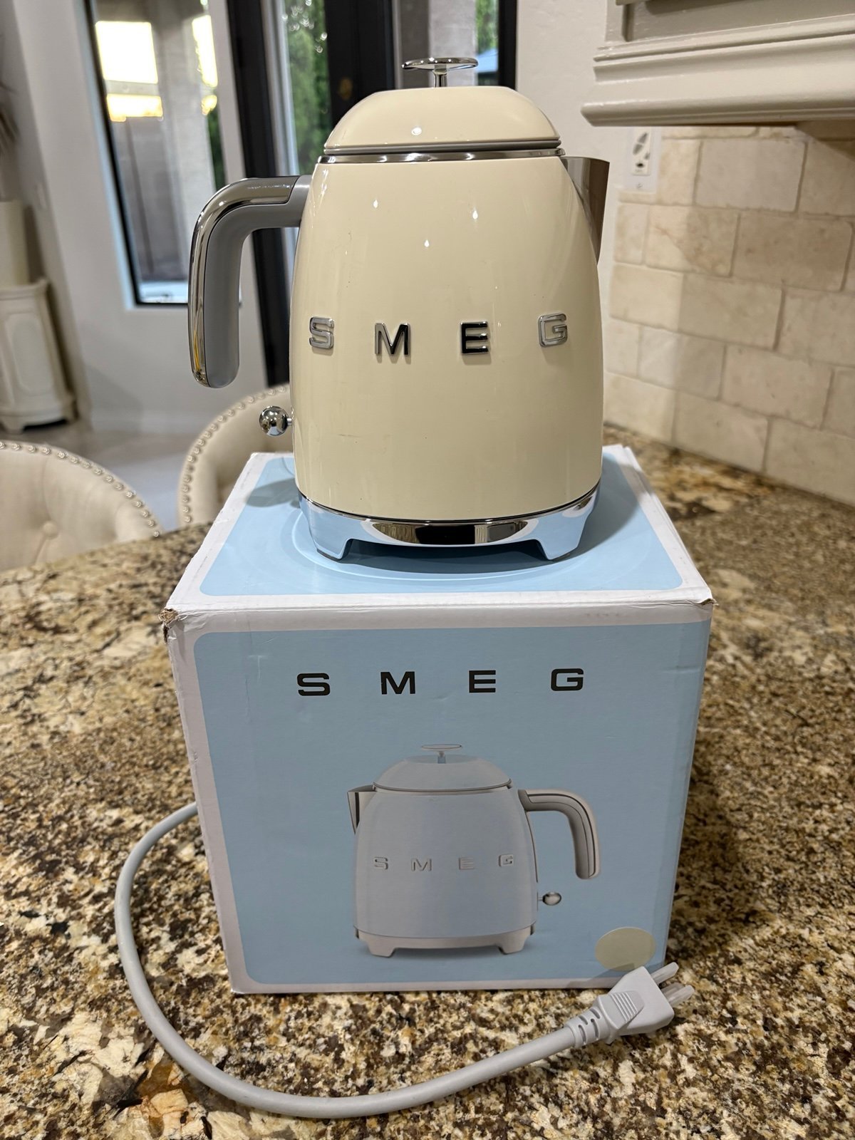 Smeg 50's Retro Style Mini Electric Kettle - 149.95