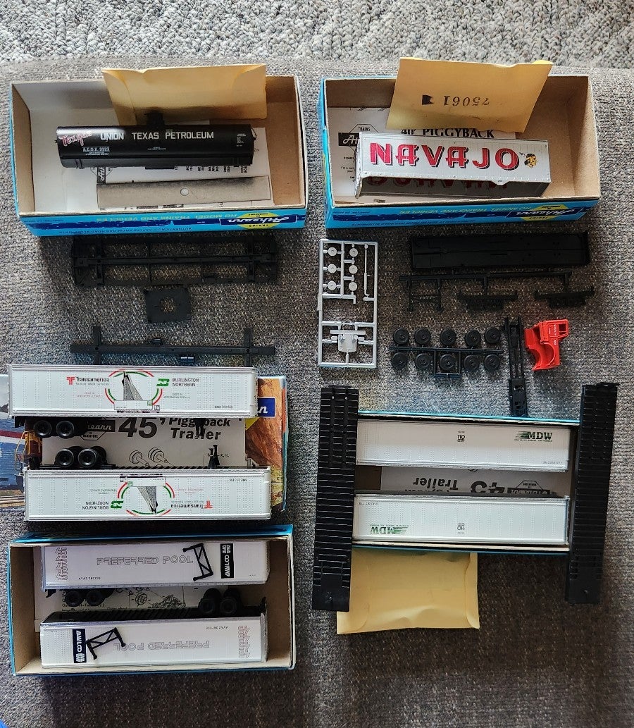 ATHEARN HO SCALE LOT OCT. 8TH