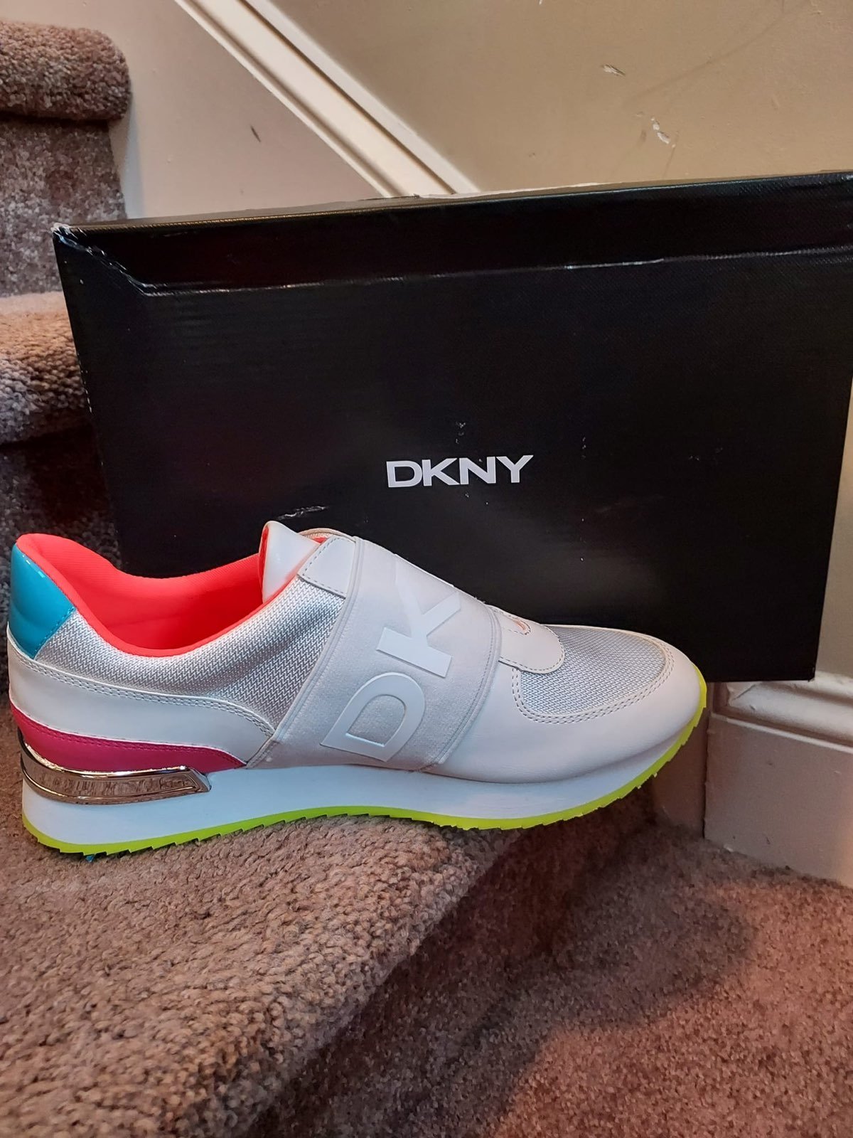 DKNY women shoes size 8.5