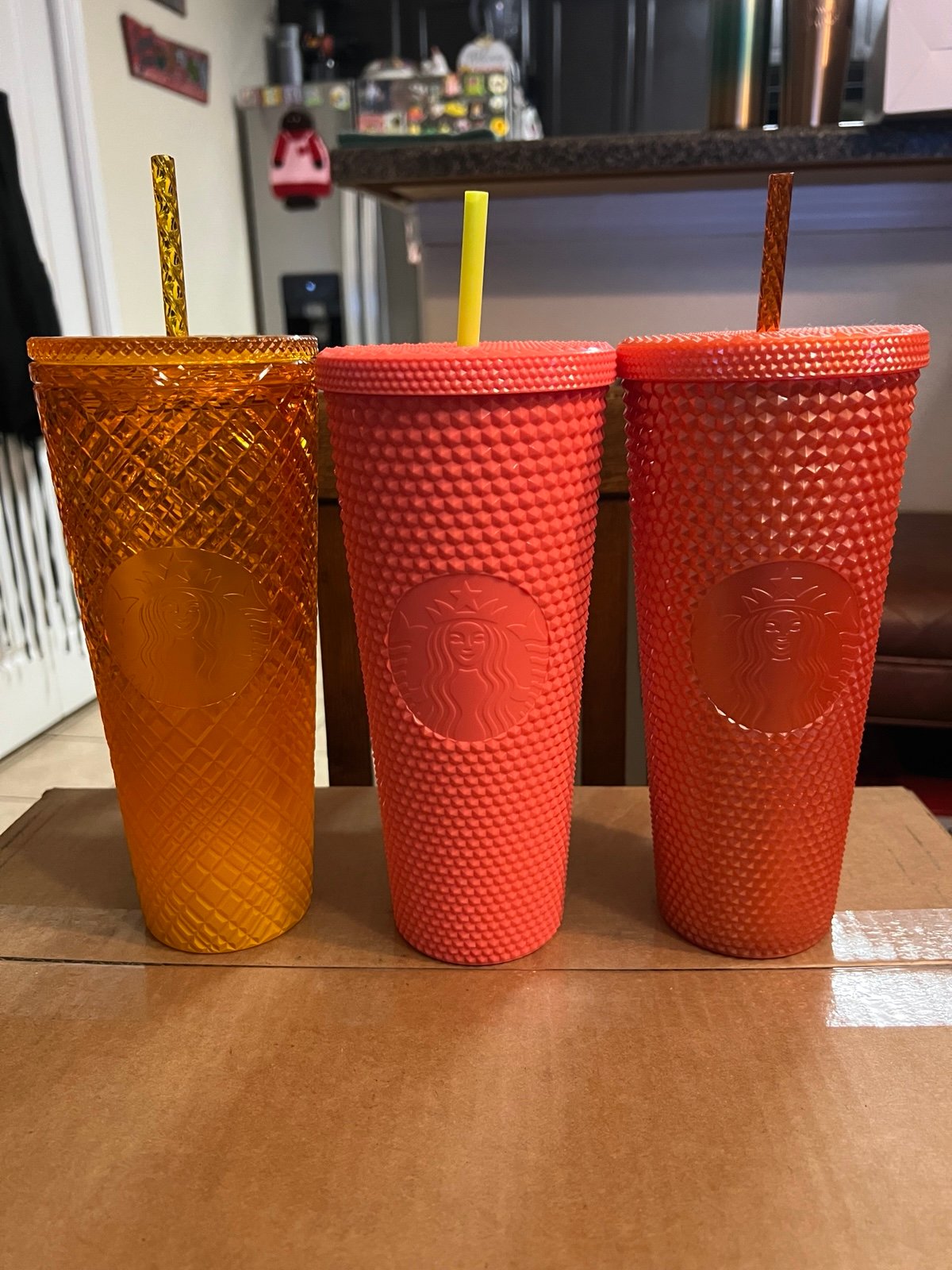 Starbucks pretty Venti tumbler lot of 3 + 2 bonus random red cups W/ caps free!