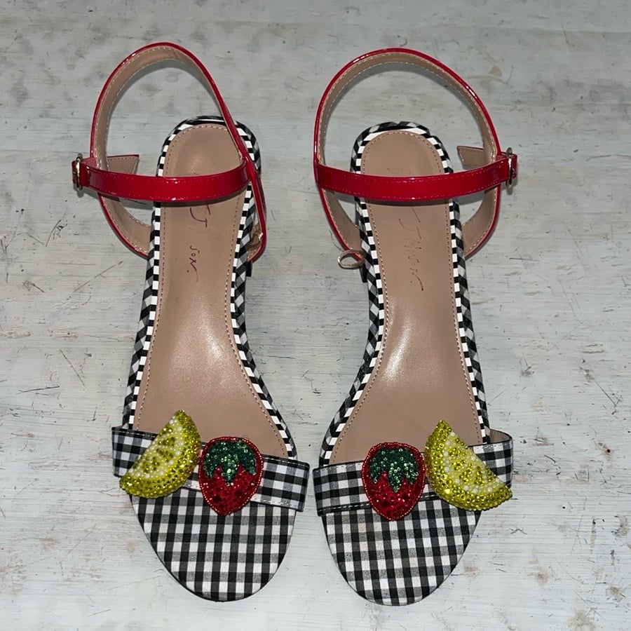 Betsey Johnson Fruit Strap Maliah Gingham Sandal Shoe Block Heel | size 10