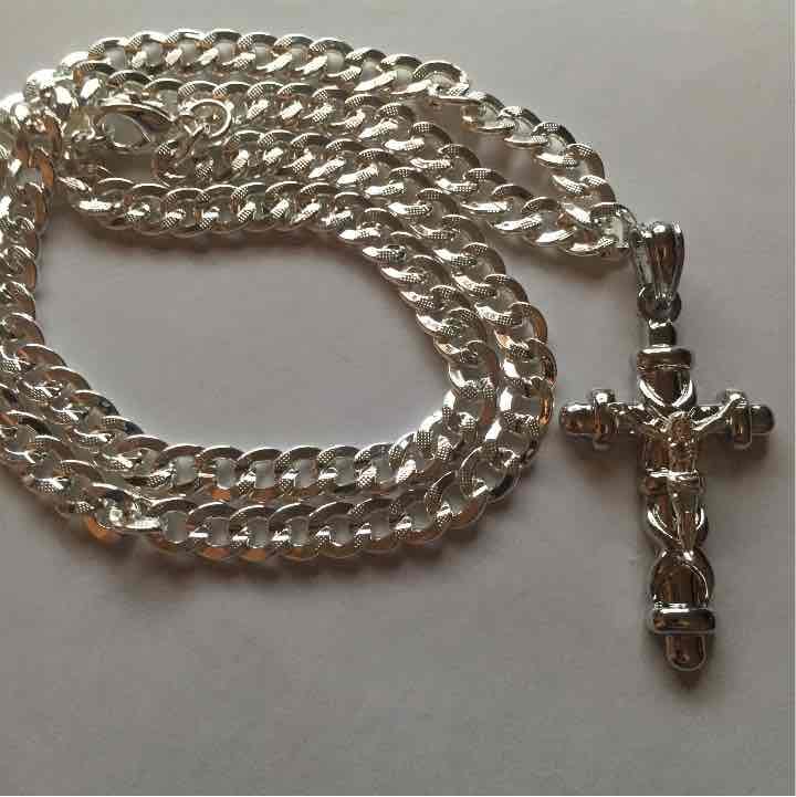 14K White Gold Cross Crucifix Necklace