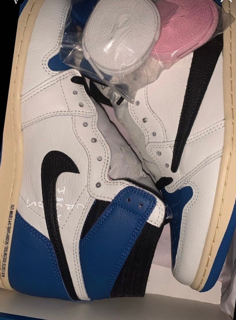 Jordan 1 high Travis Scott