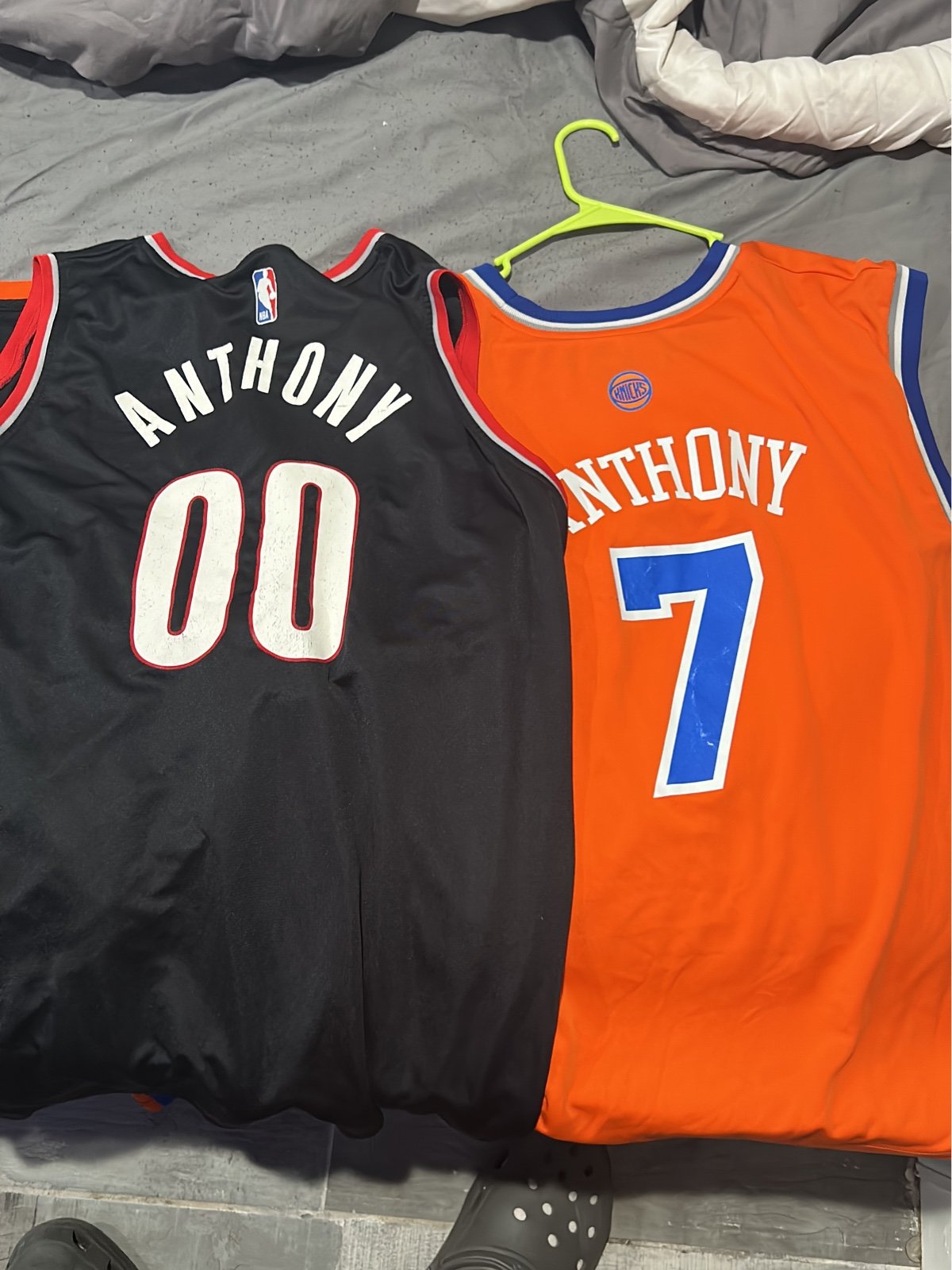 CARMELO ANTHONY JERSEY BUNDLE