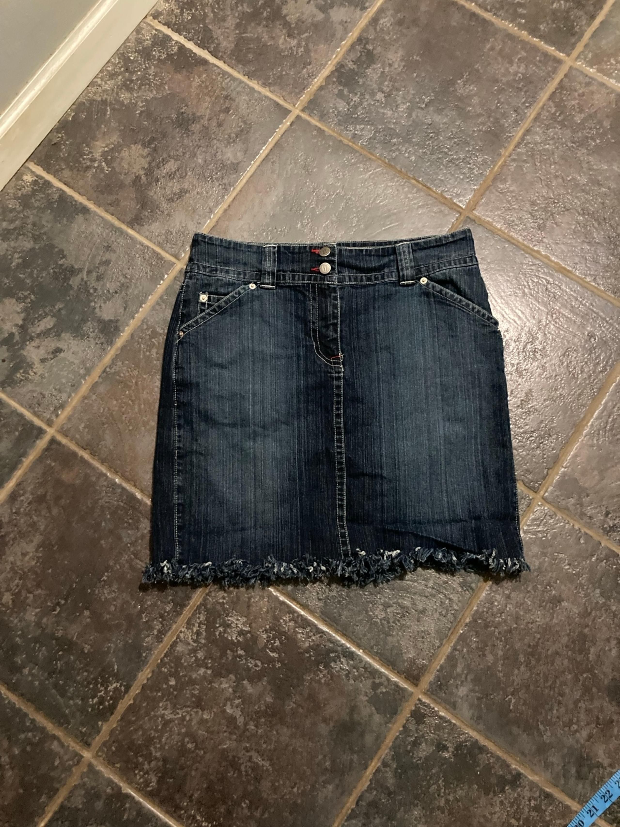 New York & Company Denim Mini Skirt Women’s Size 8