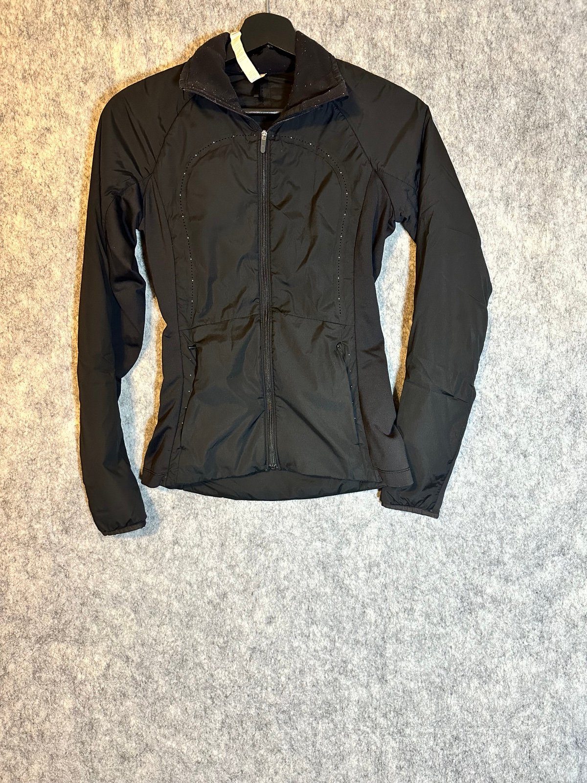 Lululemon Run For Cold Jacket - Black - Size 2