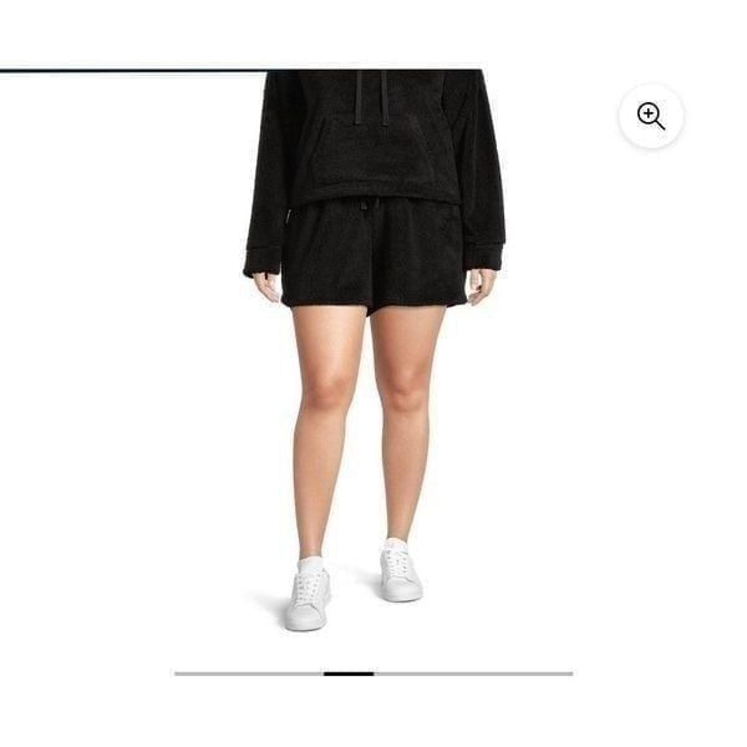 No boundaries size small faux fur shorts