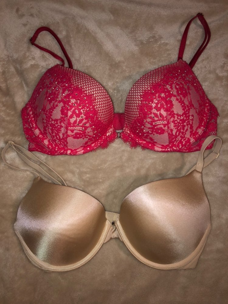Set of 2 bras Red Beige 32C 32D Push-up