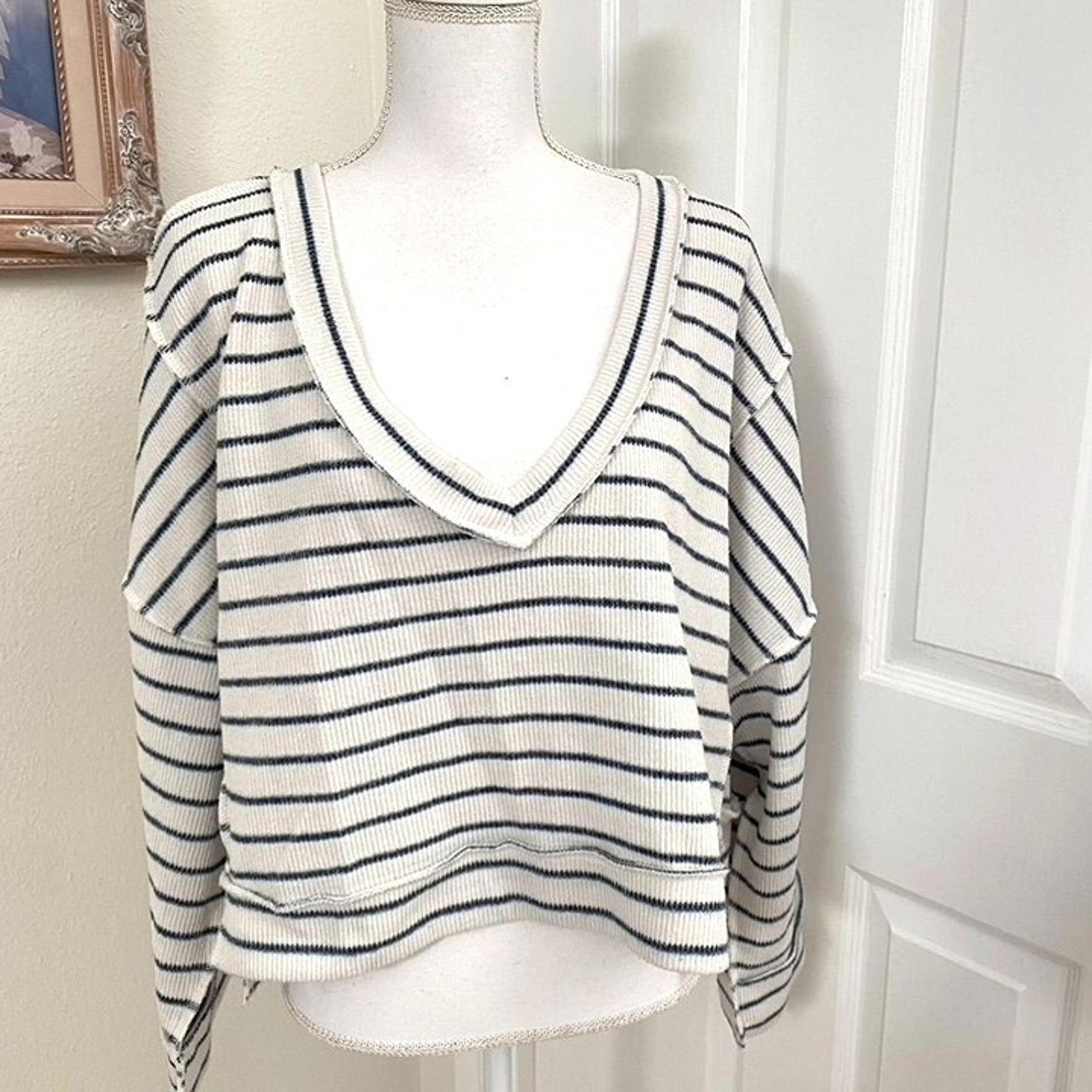 Urban Outfitters BDG Relaxed Striped V-Neck Sweater Size Medium Oversized