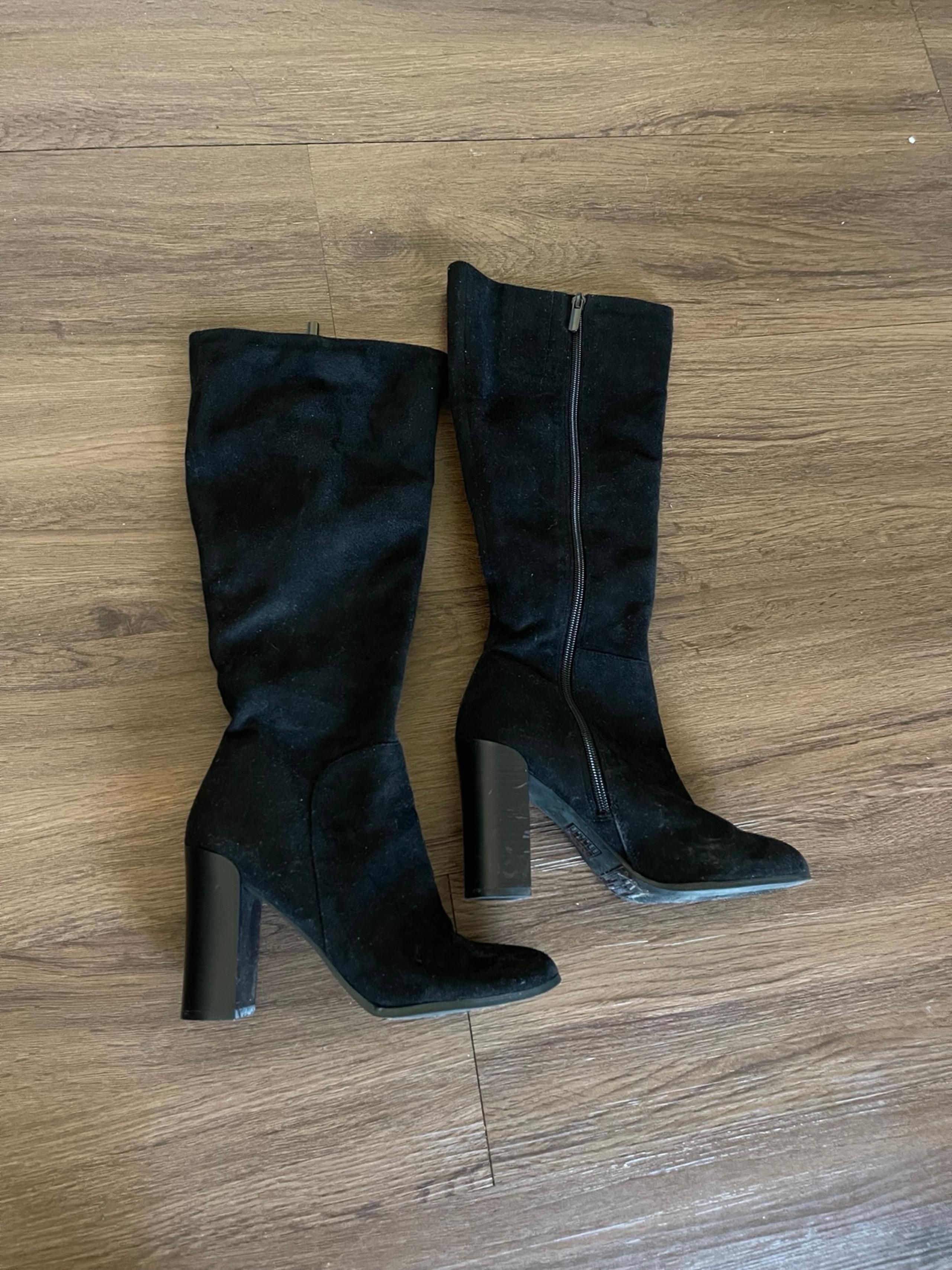 Forever 21 velvet boots