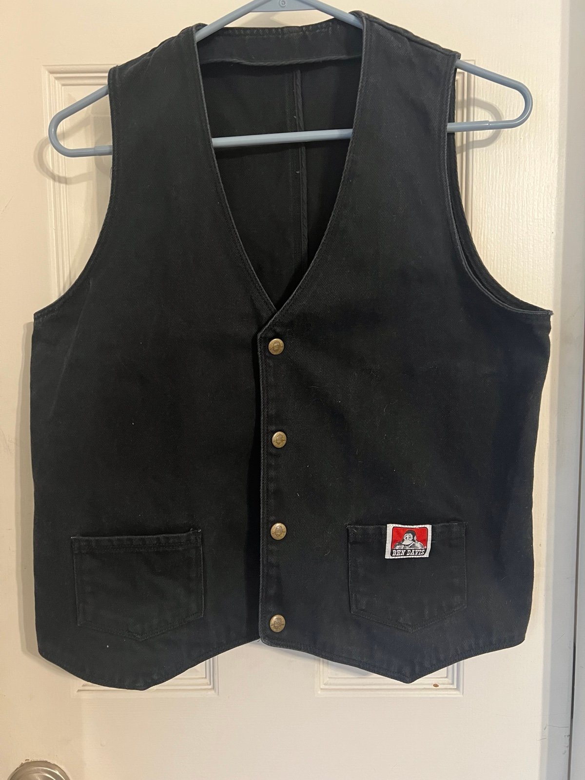 Ben Davis vest