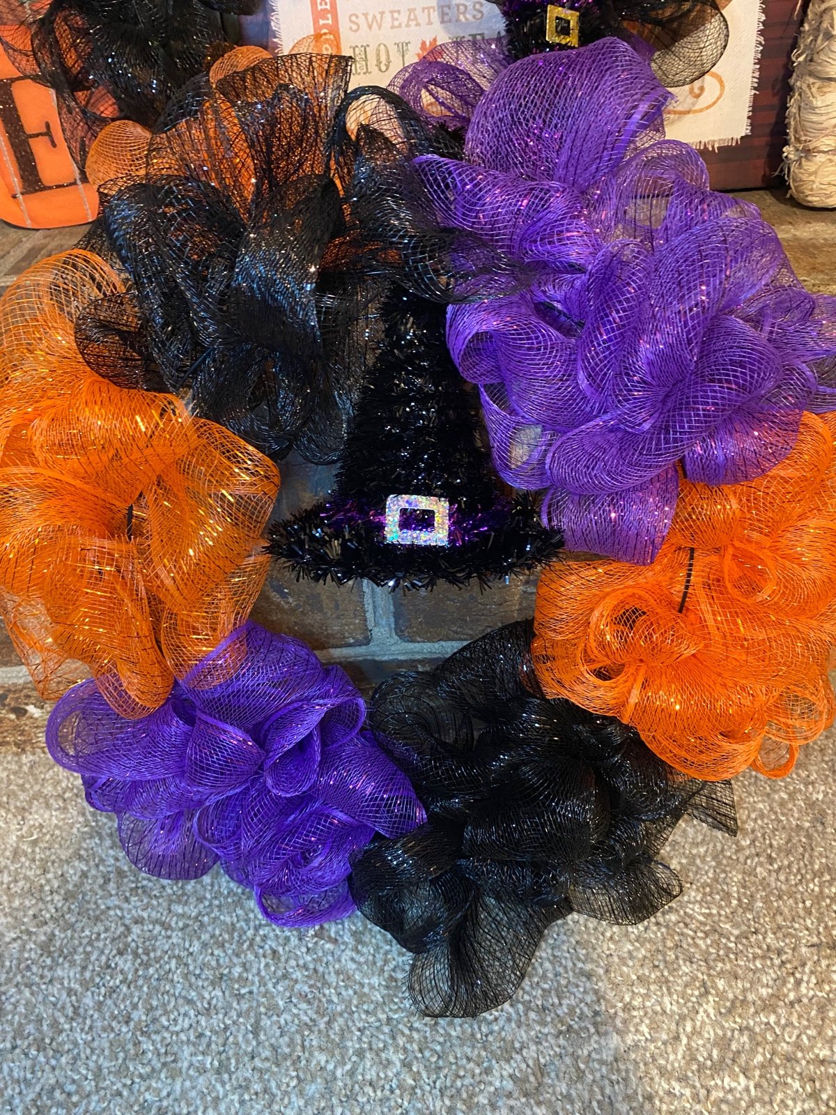 HALLOWEEN WREATH
