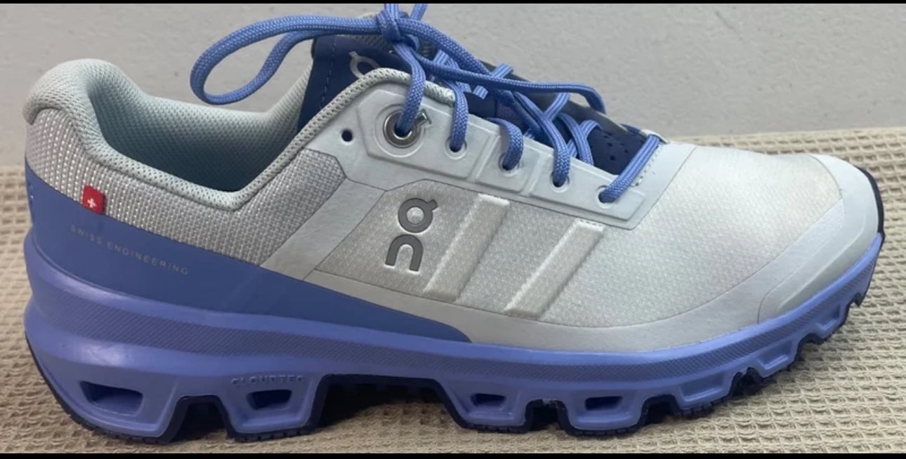 ON CLOUD WOMEN TRAIL RUNNING SNEAKERS