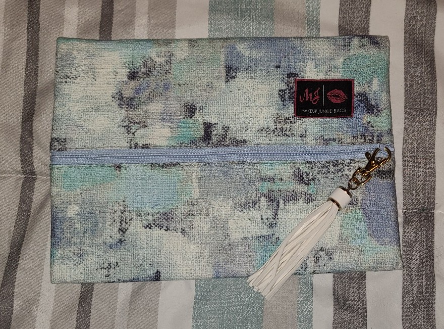 Medium Makeup Junkie bag