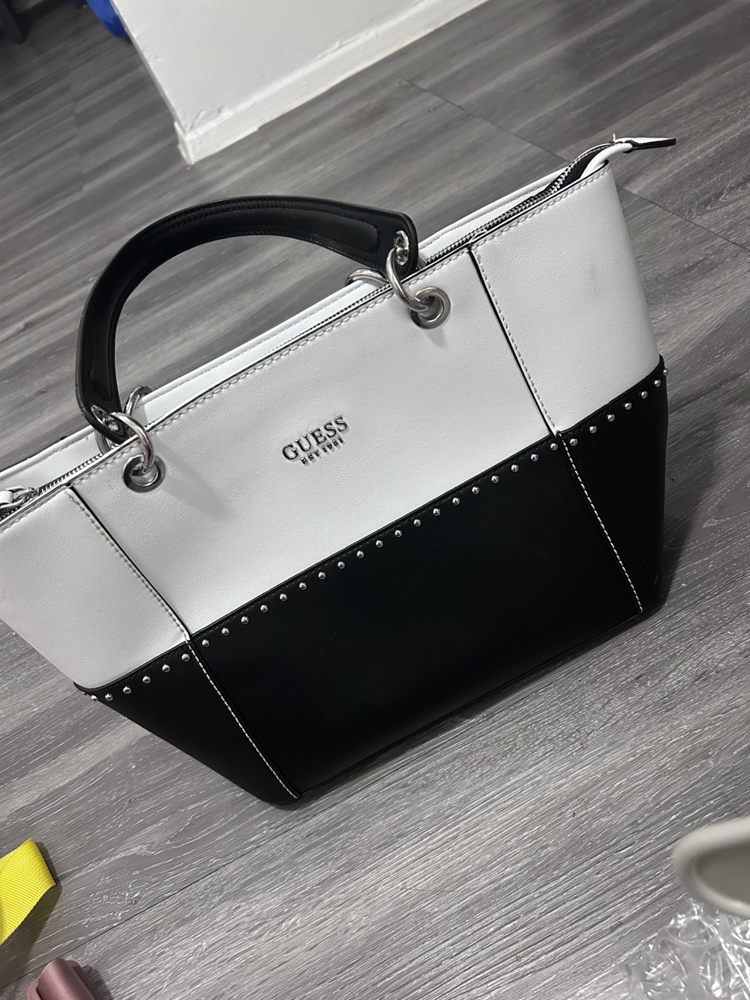 Guess black & white bag