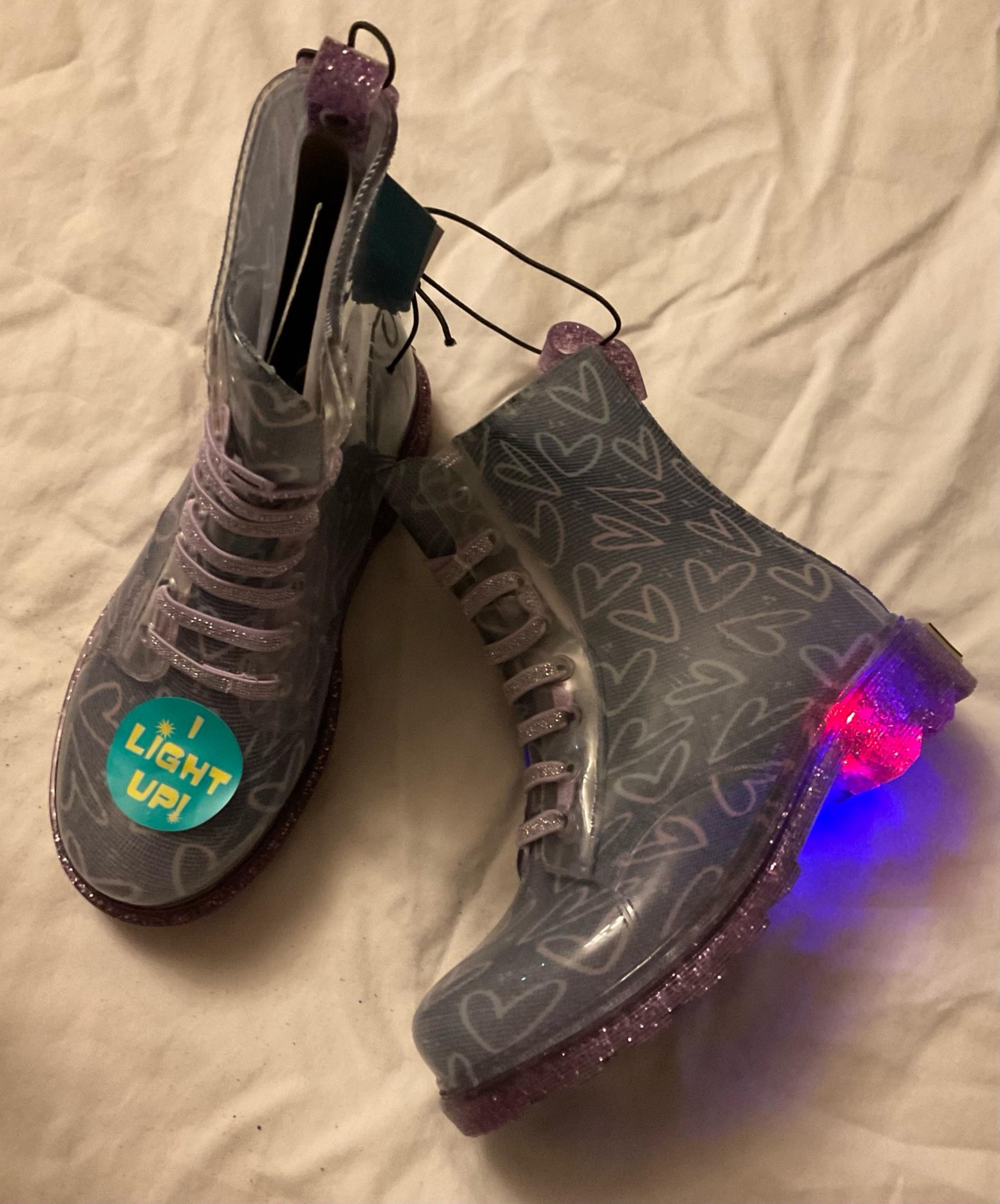 Boots girls 11 waterproof light up new western chief