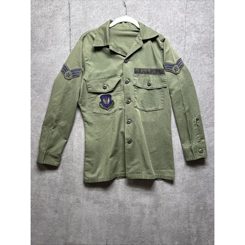 Vintage OG-107 Utility Shirt US Air Force Olive Green Medium Patches Europe