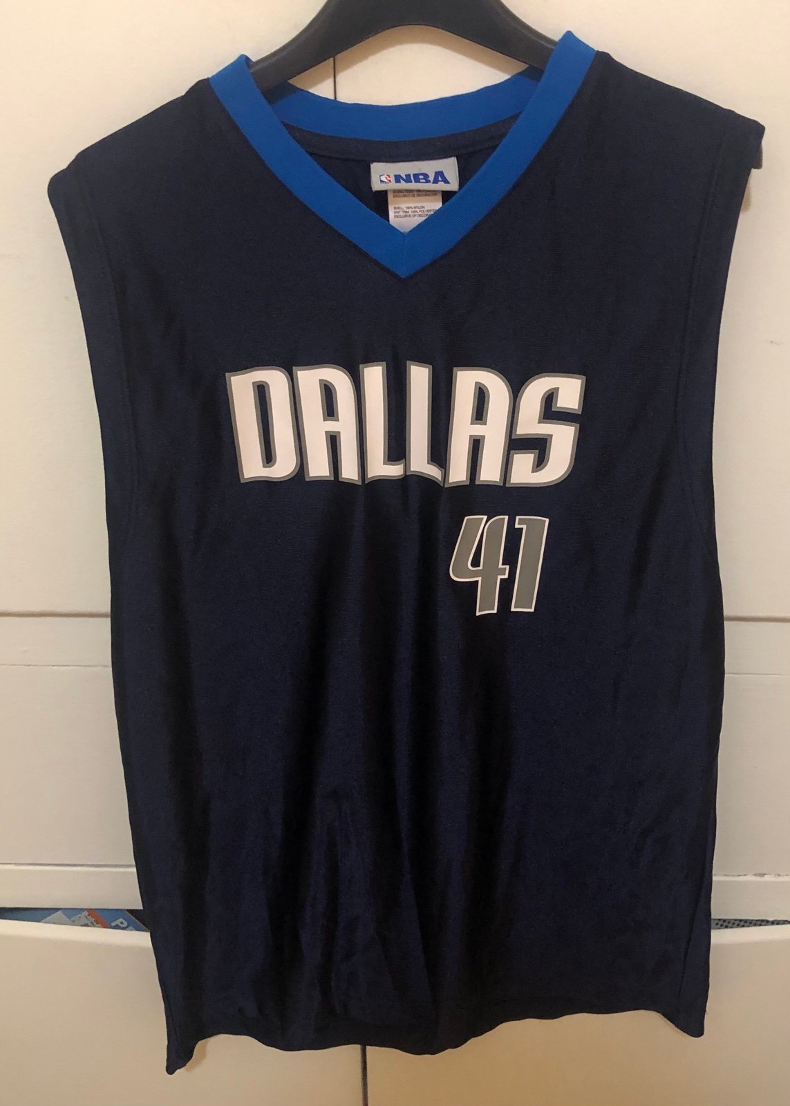 Dirk Nowitzki BOYS size XL 18/20 jersey