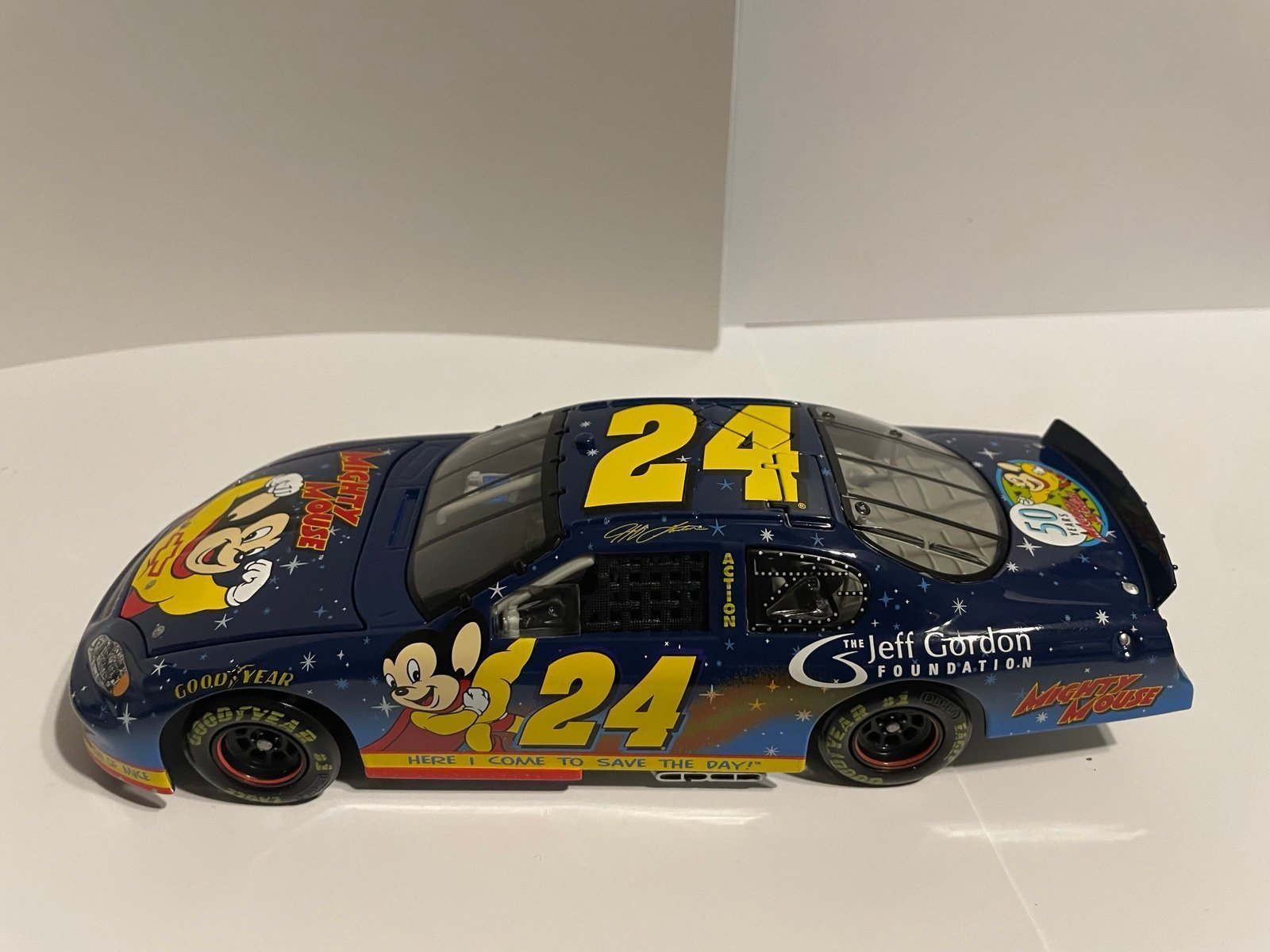 Action 1/24 #24 Jeff Gordon Mighty Mouse 50th JG Foundation 2005 Die Cast Car