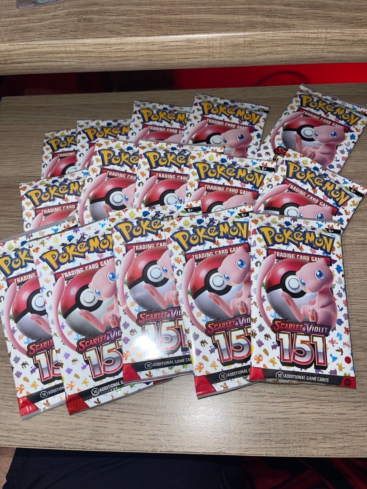 15x Pokémon 151 English Booster Packs