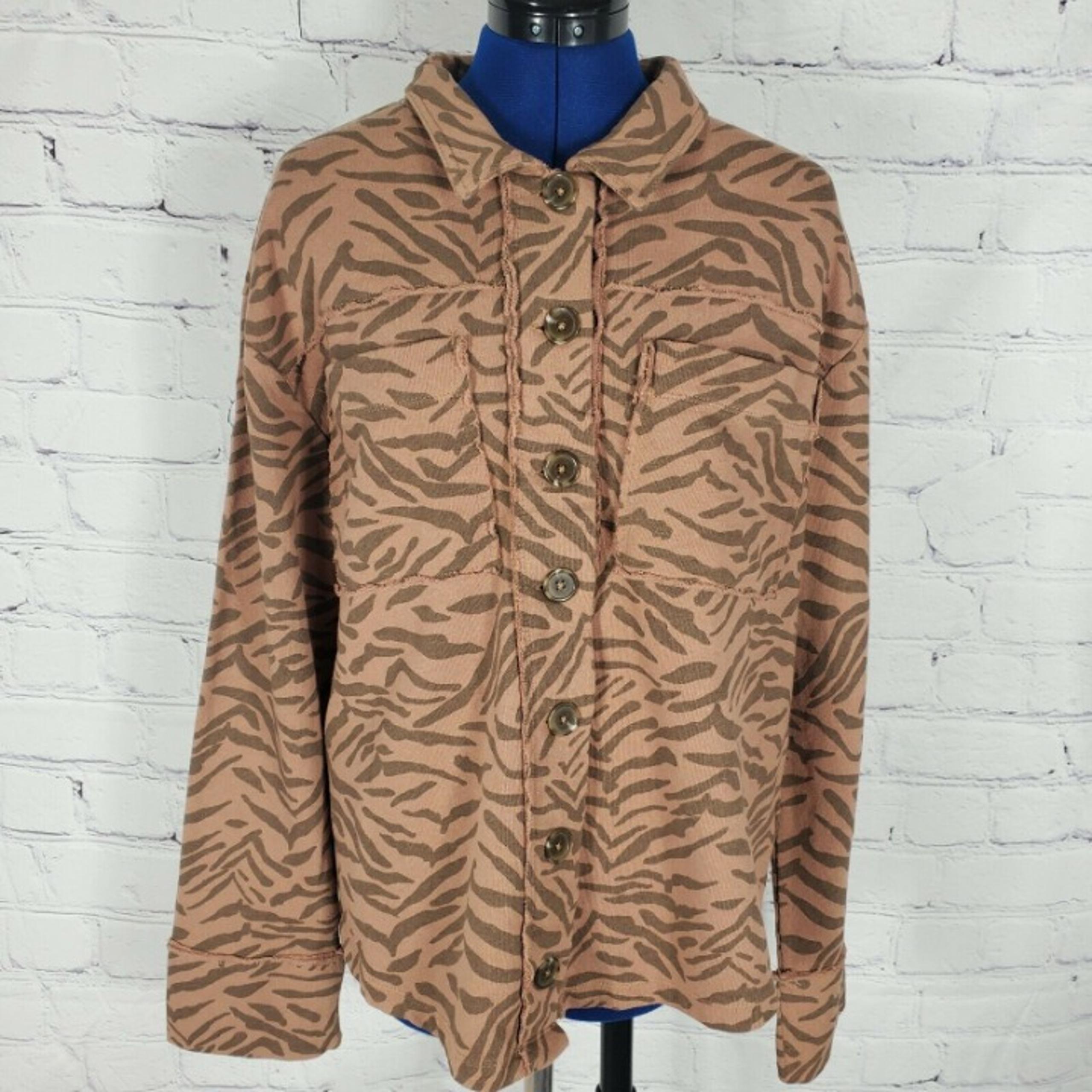 Kensie Women's Size L Brown Vintage Zebra Button Down Shirt 100% Cotton