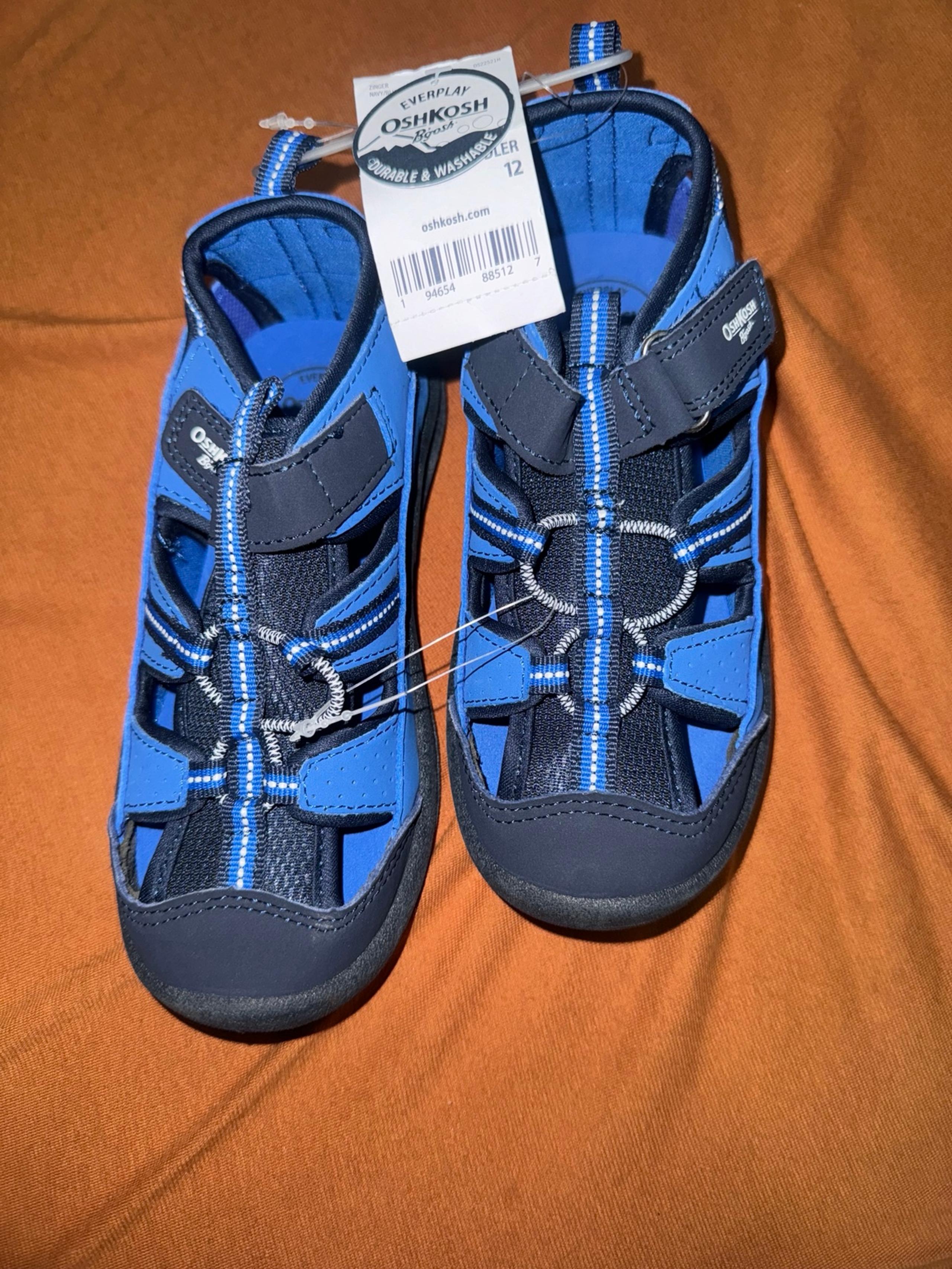 Oskohs Sandals