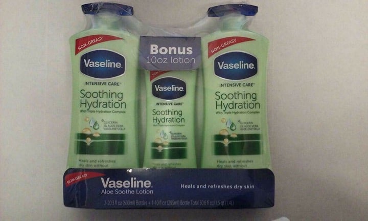 Vaseline Intensive Care Aloe Soothe Body Lotion 20.3 oz. 2 Pack with 10 oz L01