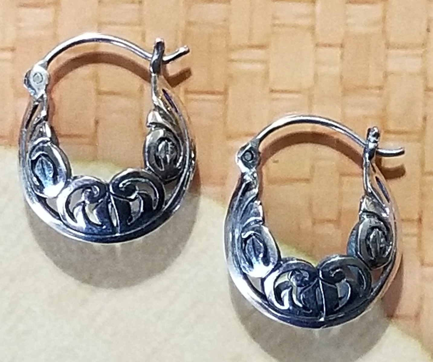Silpada Sterling Silver Filigree Hoop Earrings