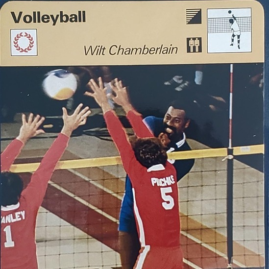 1979 SPORTSCASTER CARD WILT CHAMBERLAIN VOLLEYBALL HOF
