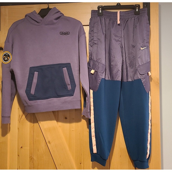 Nike LeBron James Boys Size L Basketball Hoodie Purple & Nike Joggers Sweatpants