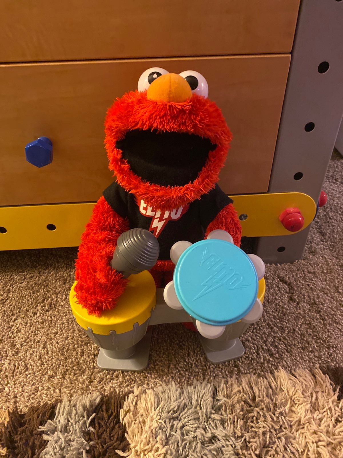 Sesame Street let's rock Elmo