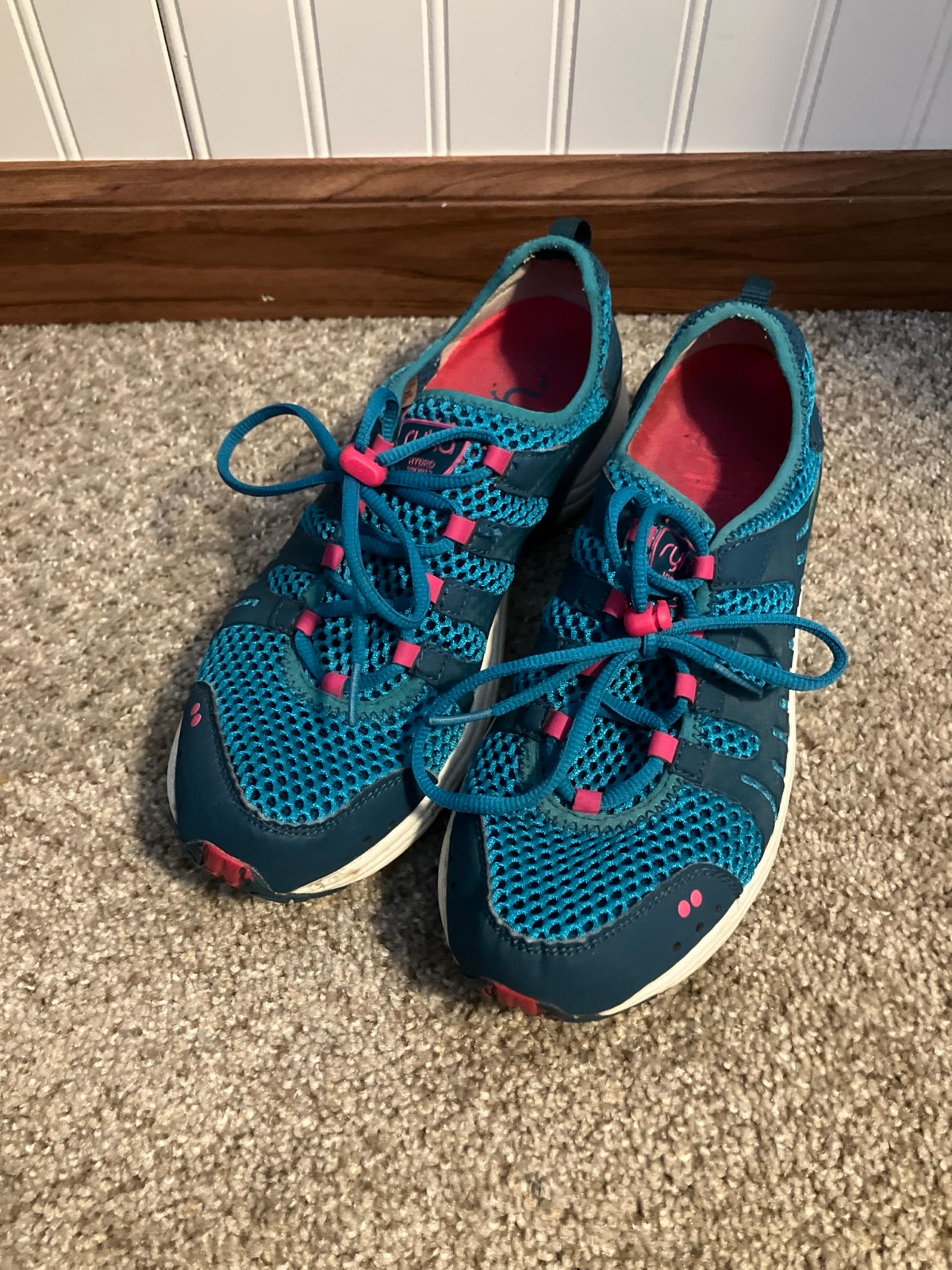 Ryka Hydro Sport Sneakers Size 9M