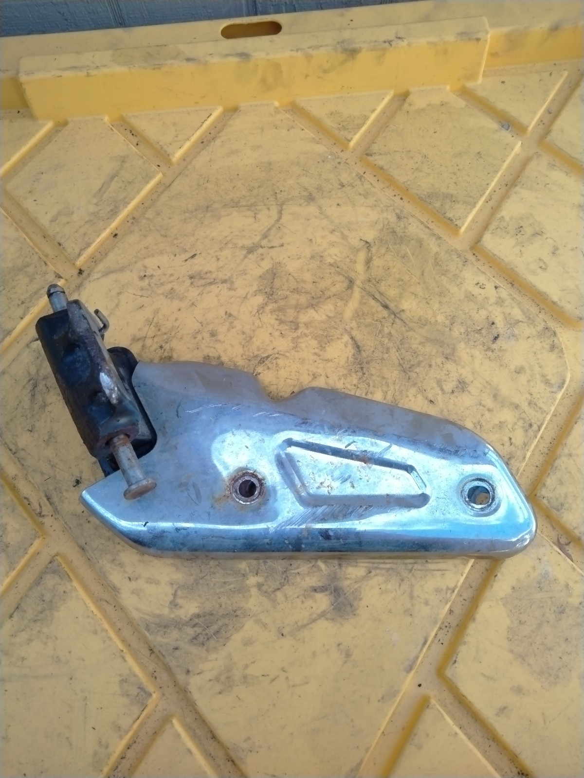 2016 triumph america 865cc footboard peg mounting bracket