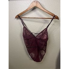 Victoria’s Secret NWT Lace Bodysuit Size Medium