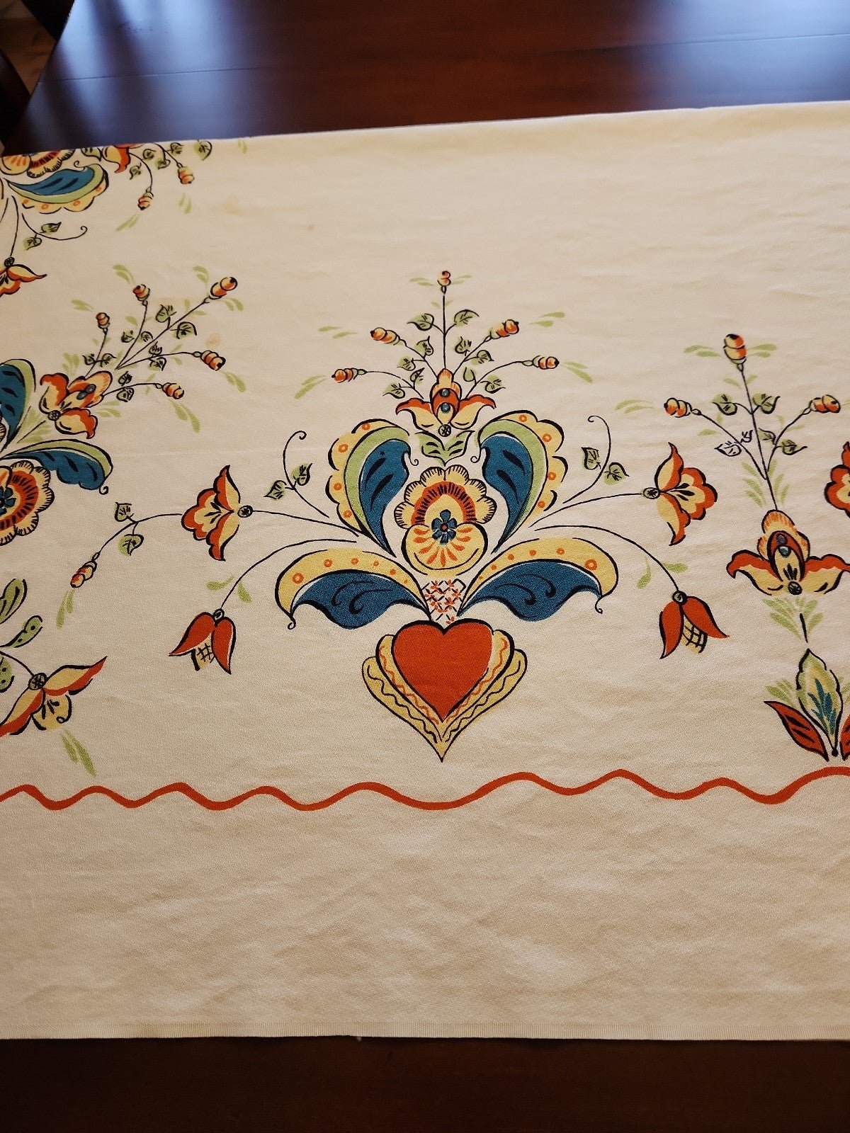VTG French Linen -Table Cloth Floral