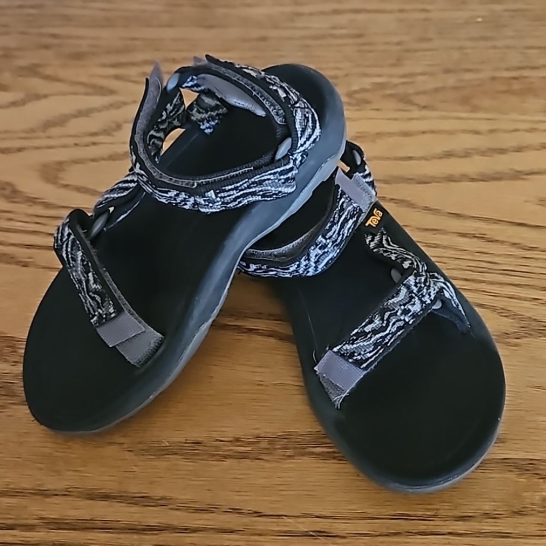 Teva Hurricane XLT 2 Water Shoes Sandals - Black & Gray - youth 12