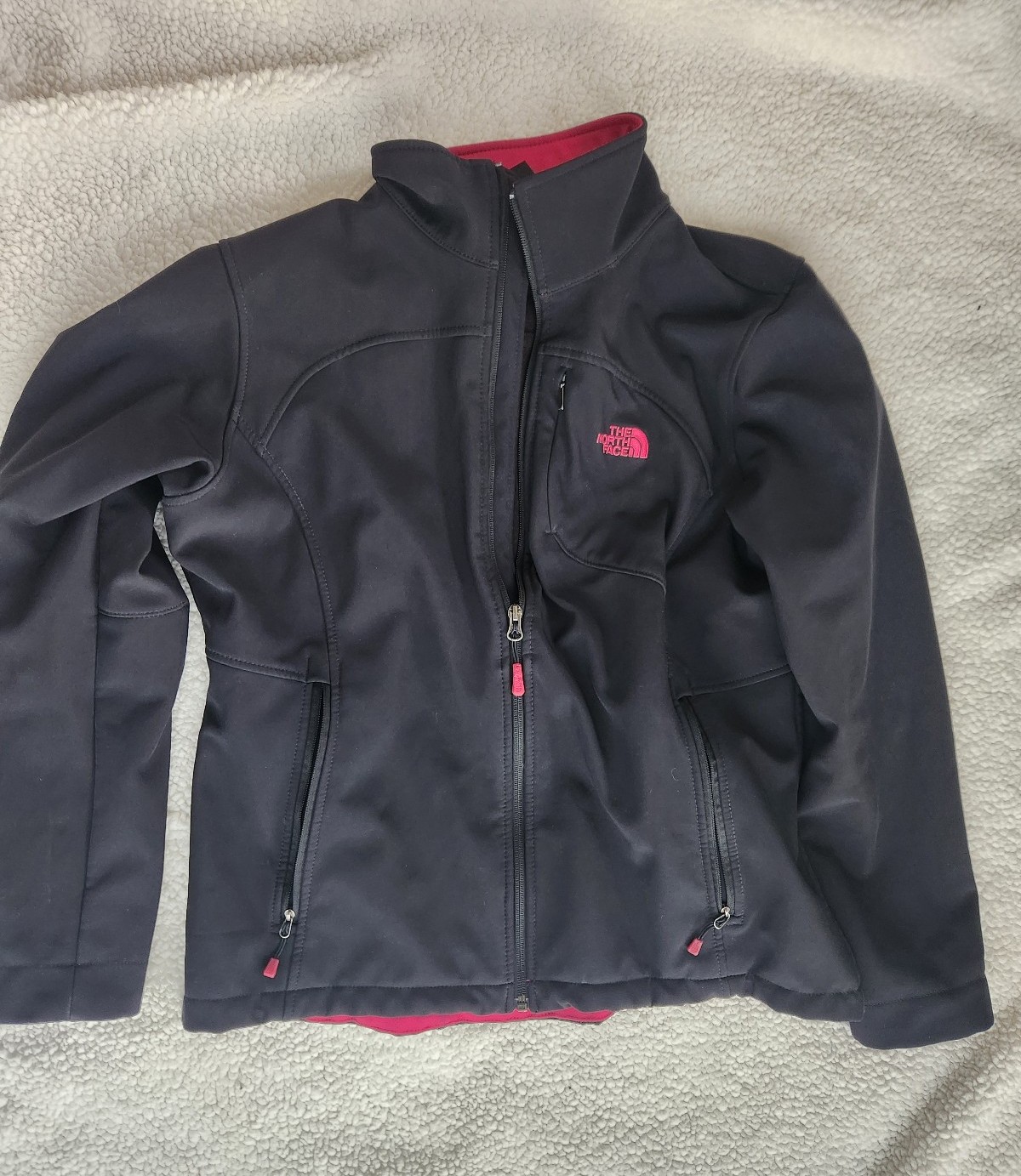The North Face Black Softshell Jacket Size XL Black And Pink Stylish black so