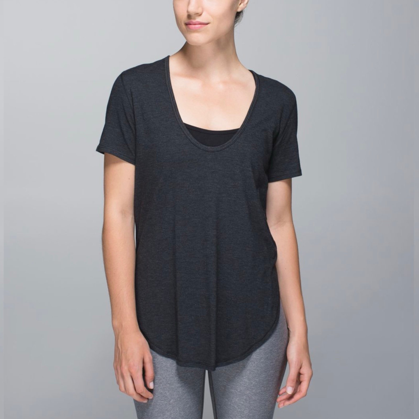 Lululemon Yogini 5 Year Short Sleeve Tee Sz 12 In Heathered Black / Black