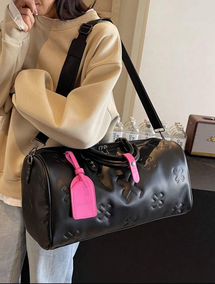Stylish duffle bags - detail