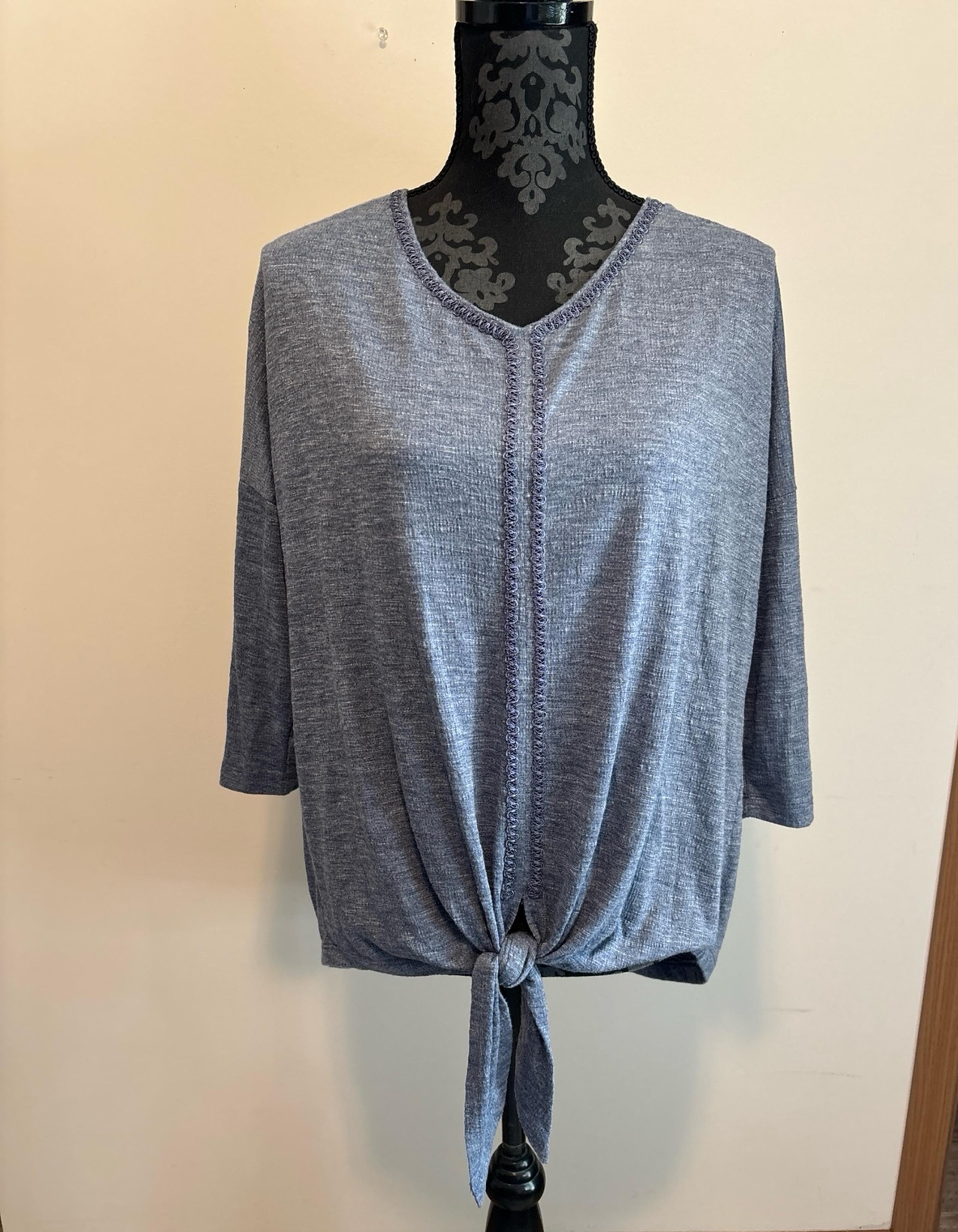 CHRISTOPHER & BANKS FRONT TIE TOP