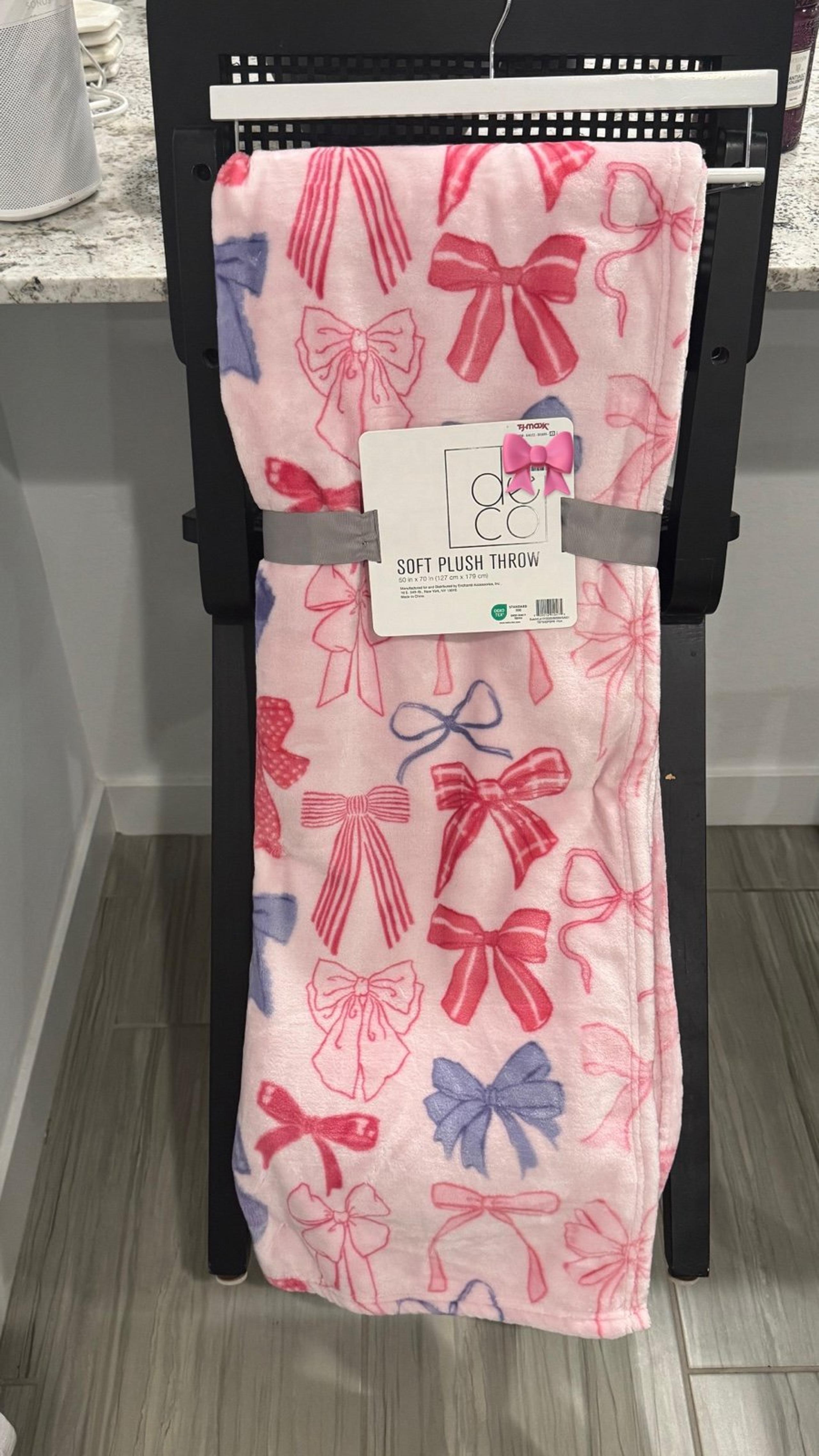 Pink Bow Blanket