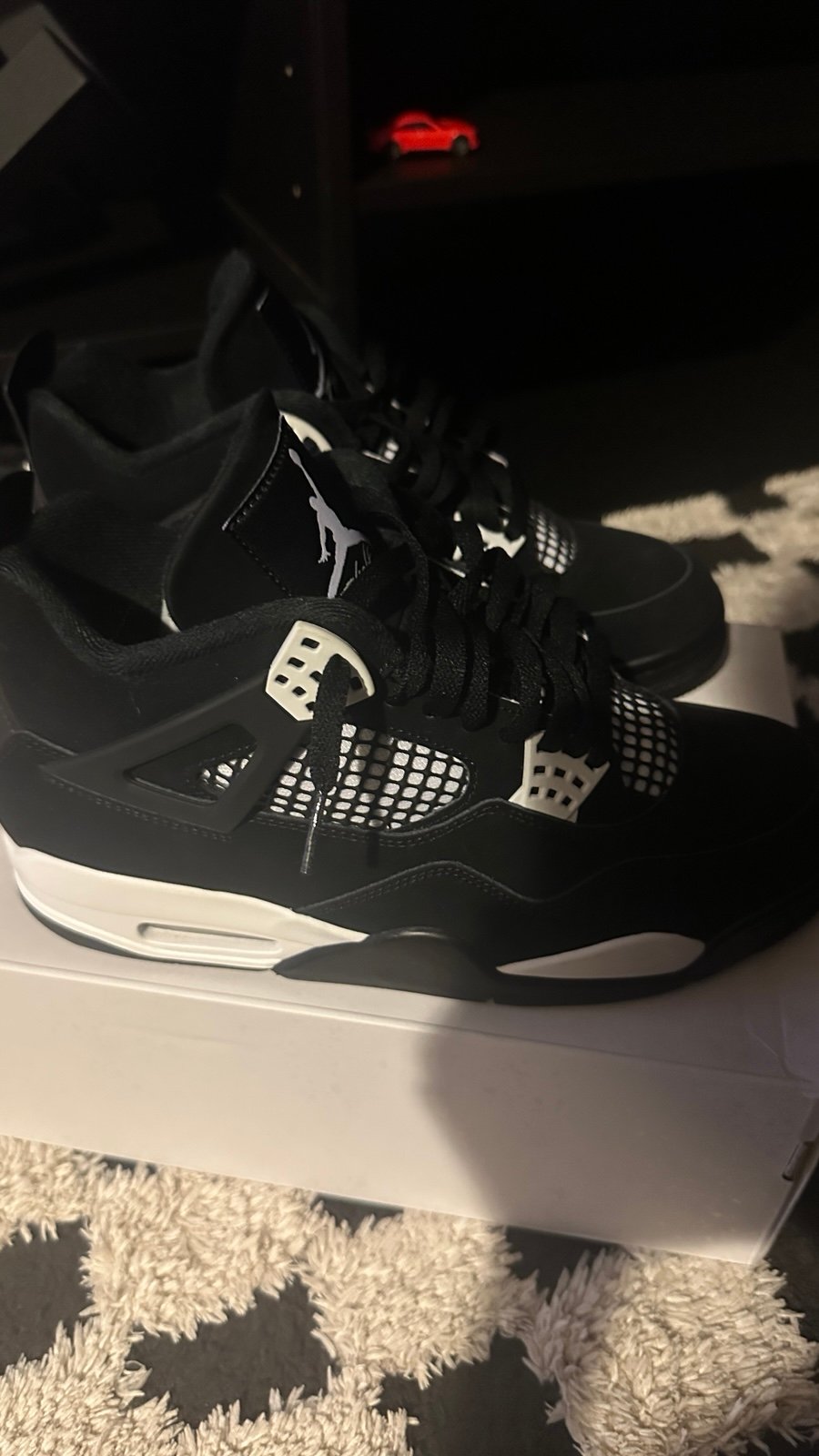 Jordan White thunders