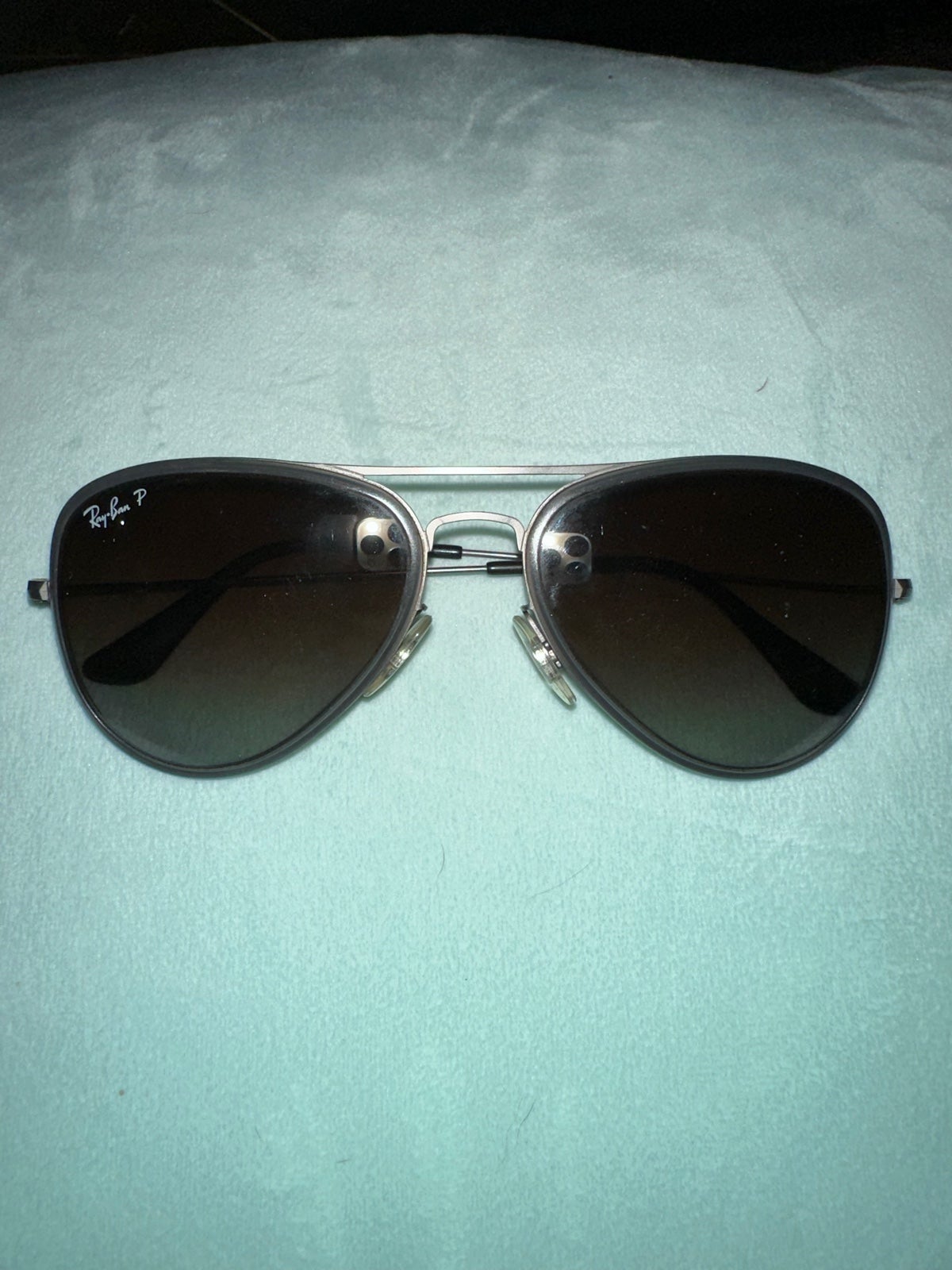 Men’s Ray Ban classic aviators with soft case cleaning cloth and box